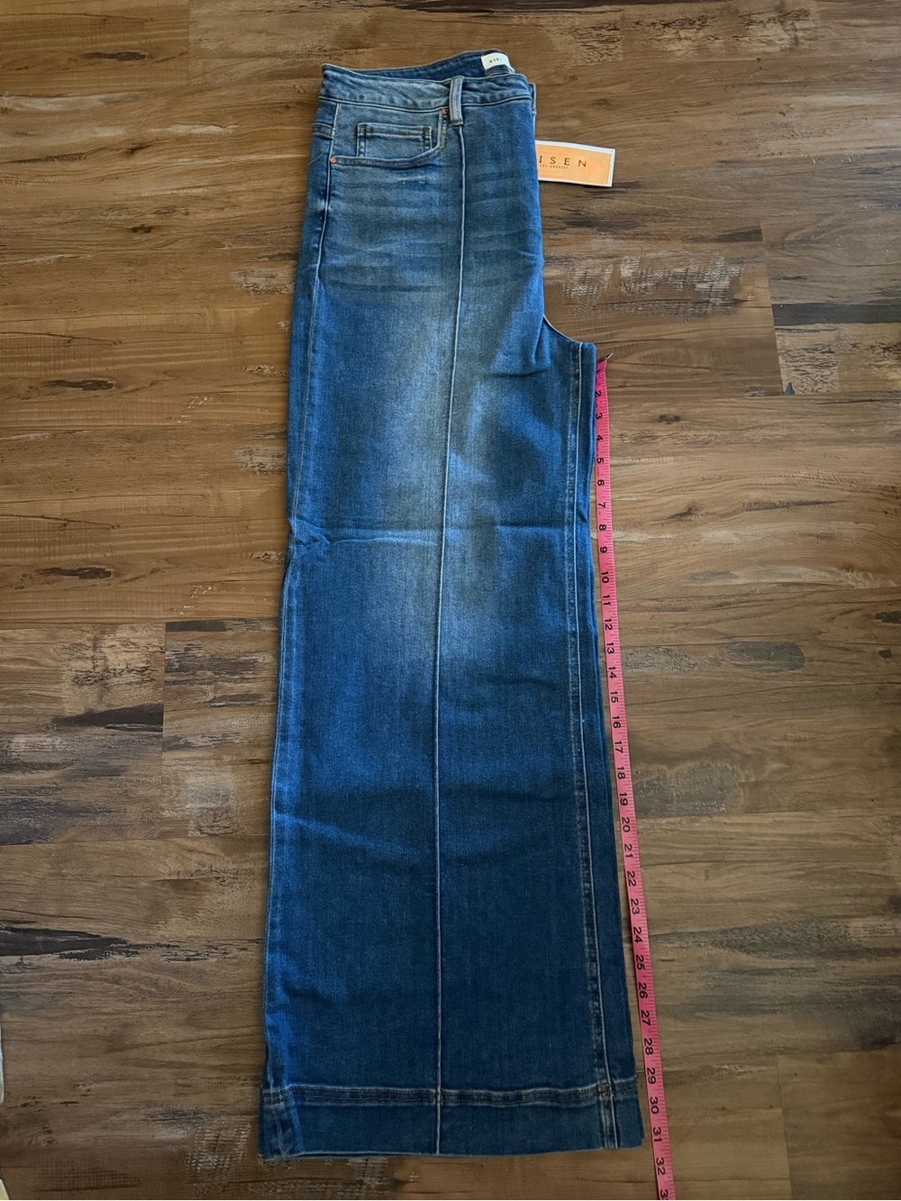 High-Rise Wide-Leg Jeans in Faded Blue - Picture 7 of 9